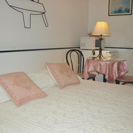 Hotel La Conchiglia La Maddalena  Zimmer foto