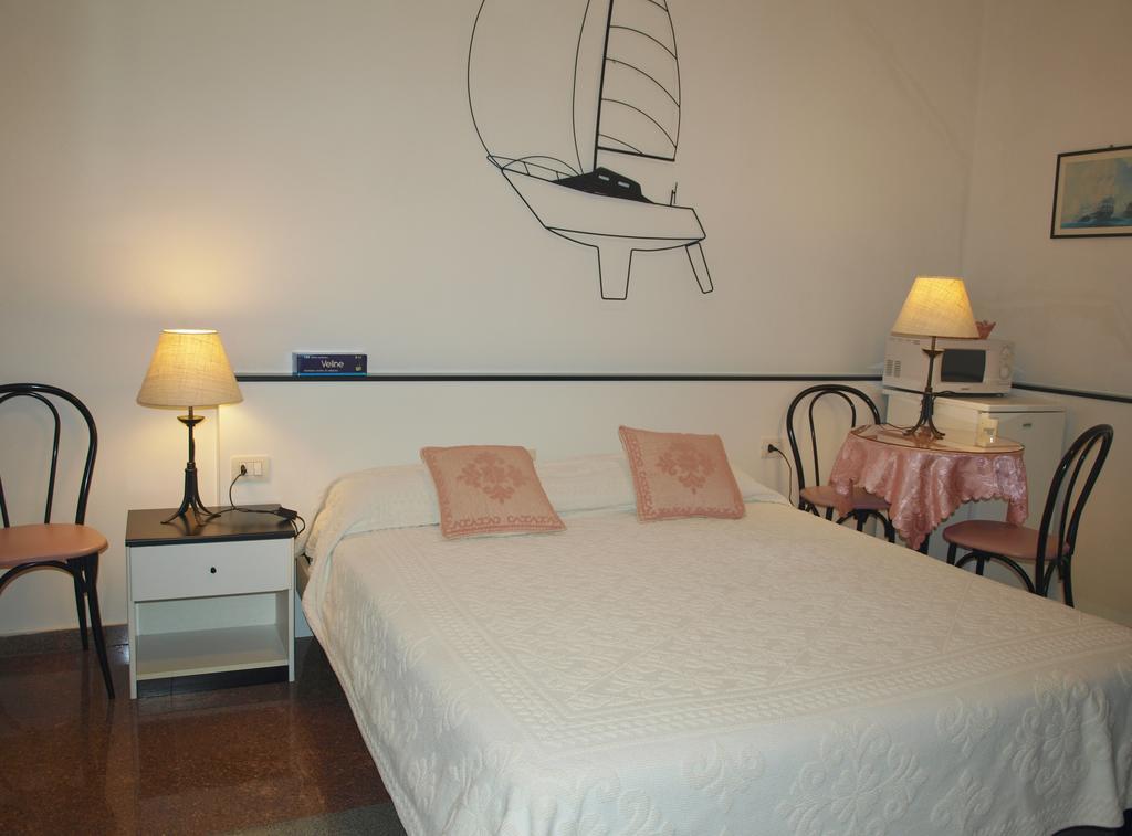Hotel La Conchiglia La Maddalena  Zimmer foto